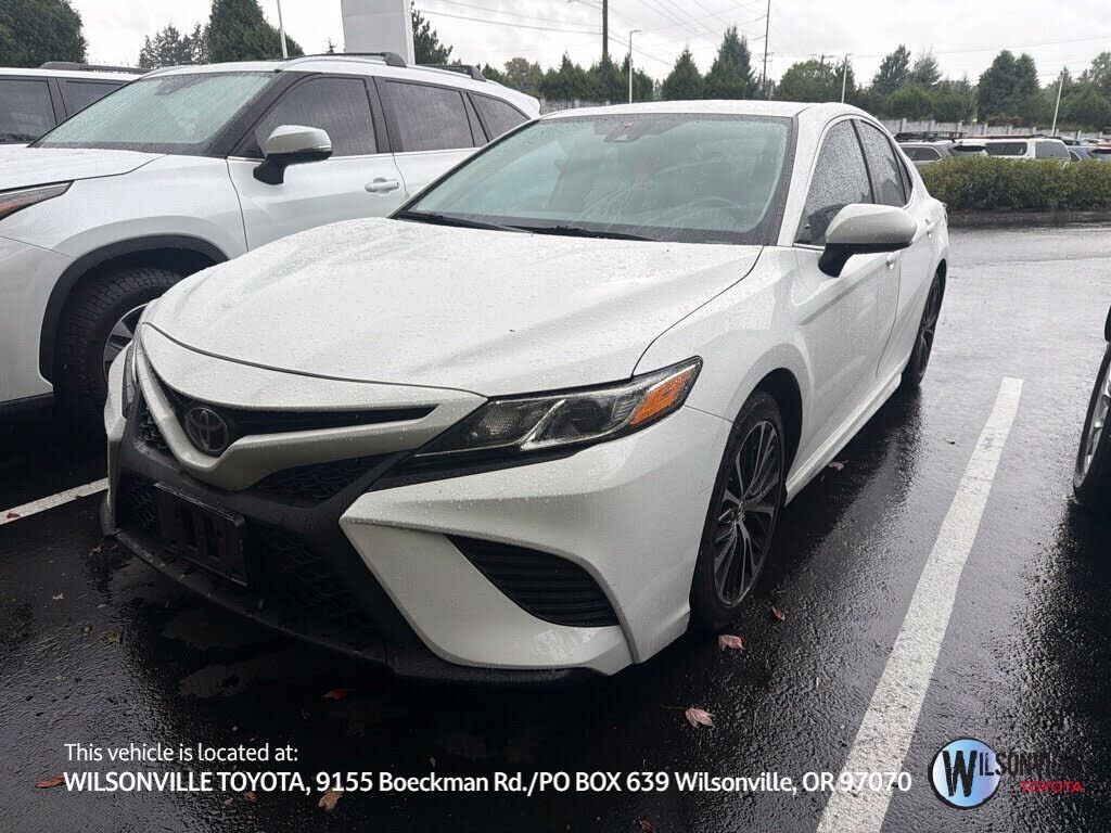 2020 TOYOTA Camry