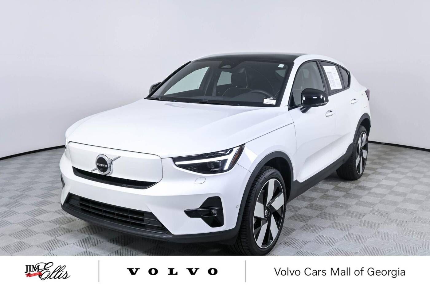 2023 VOLVO C40