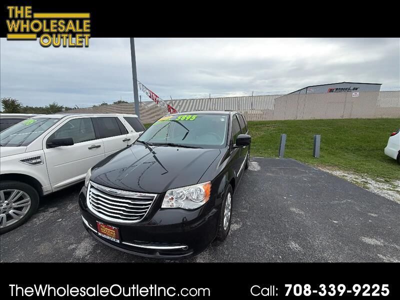 2014 CHRYSLER Town and Country