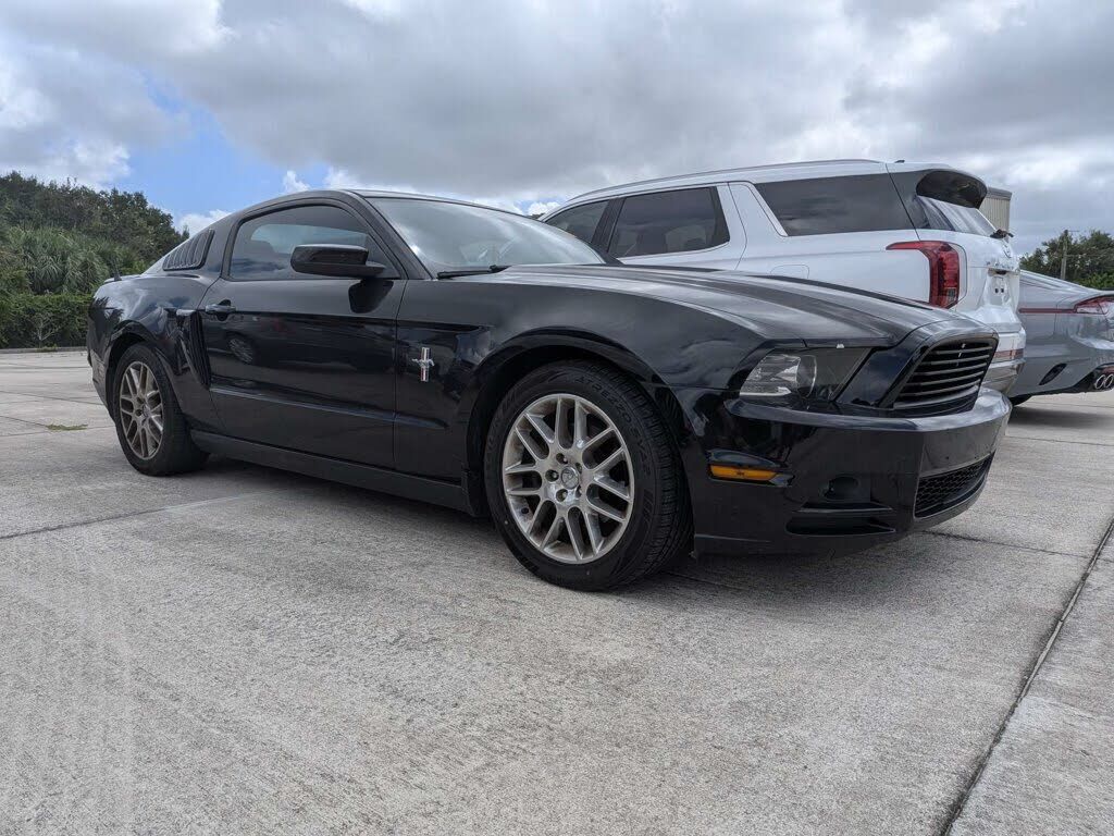 2013 FORD Mustang
