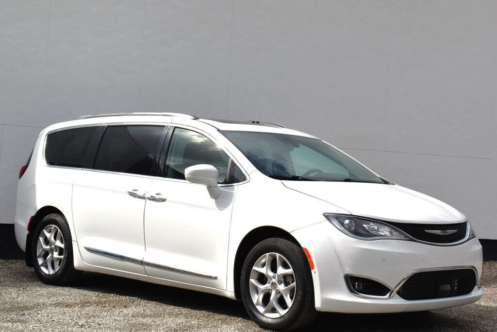 2020 CHRYSLER Pacifica