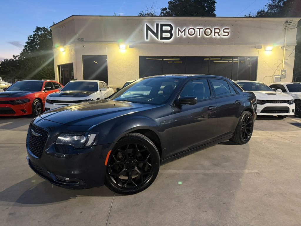 2019 CHRYSLER 300