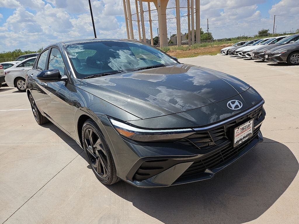 2026 HYUNDAI Elantra
