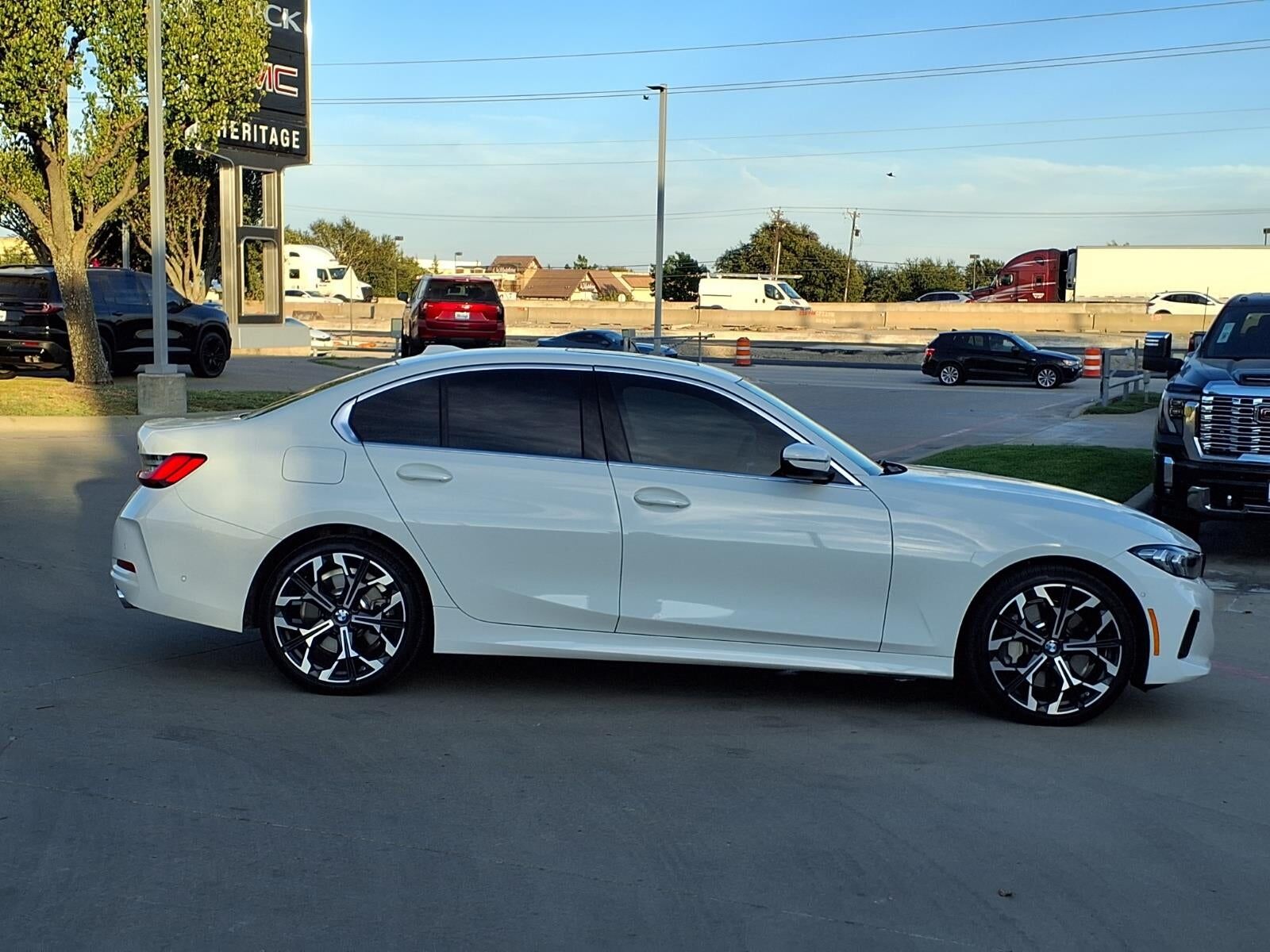 2025 BMW 330i