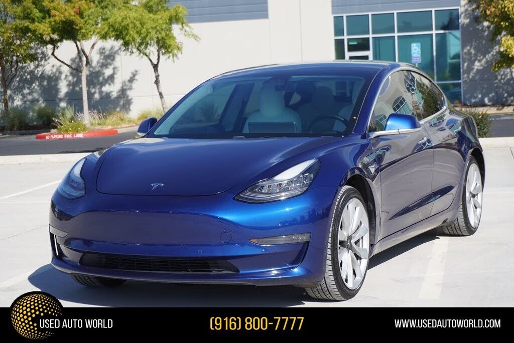 2019 TESLA Model 3