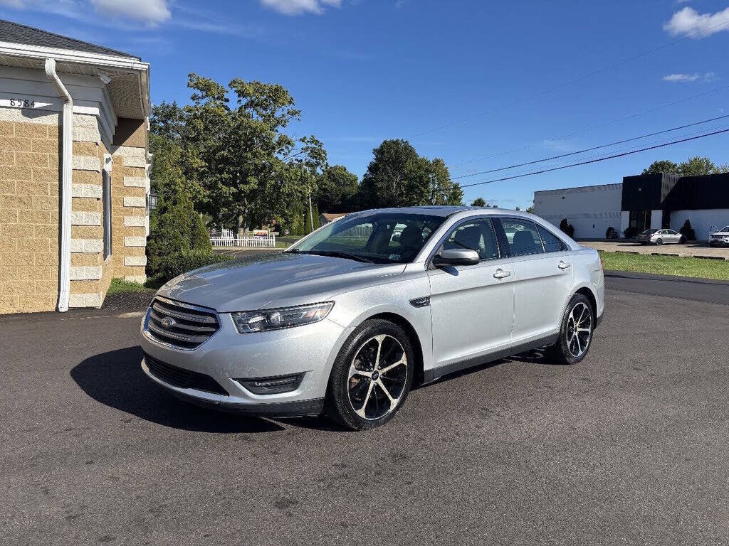 2016 FORD Taurus