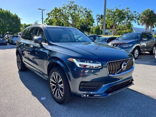 2022 VOLVO XC90