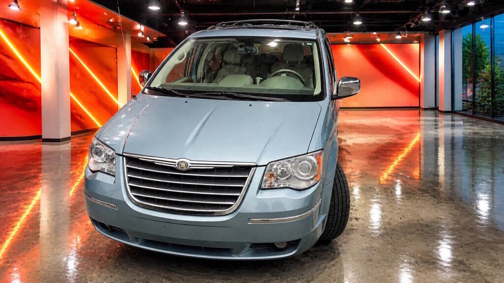 2010 CHRYSLER Town and Country
