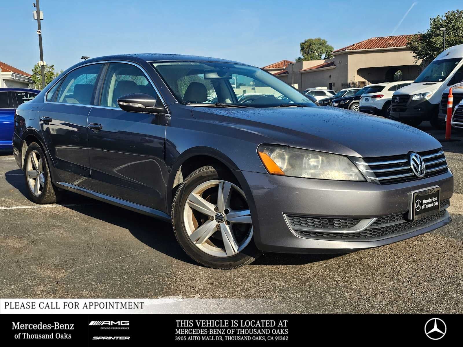 2012 VOLKSWAGEN Passat