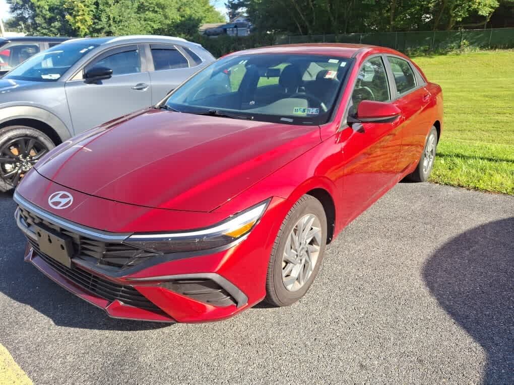 2024 HYUNDAI Elantra