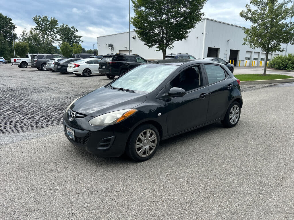 2013 MAZDA Mazda2