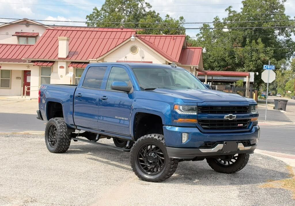 2018 CHEVROLET Silverado