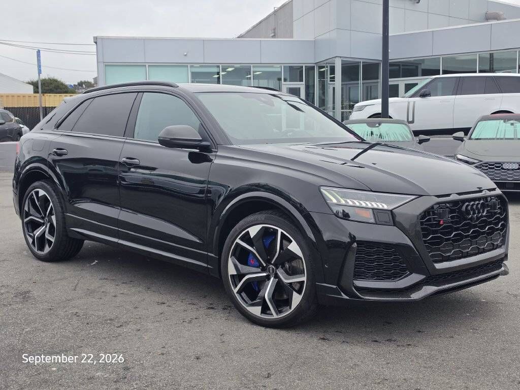 2024 AUDI RS Q8