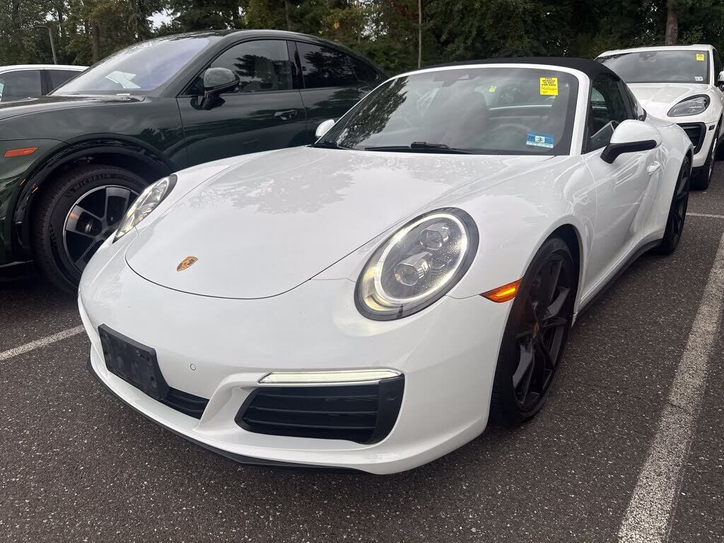2019 PORSCHE 911