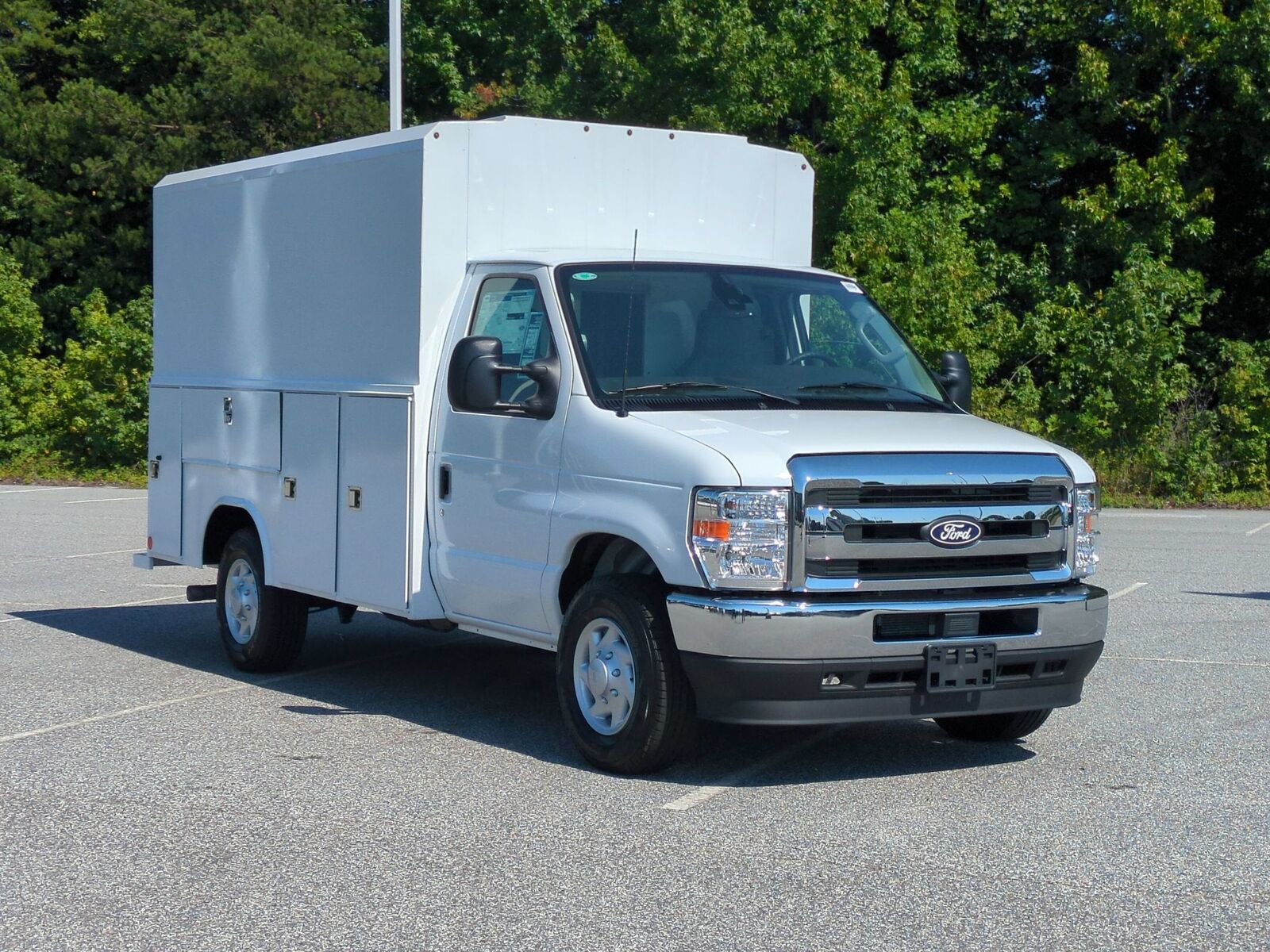 2027 FORD E-350