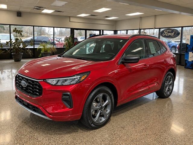 2023 FORD Escape