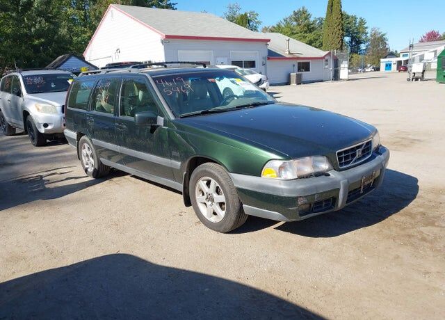 1998 VOLVO V70