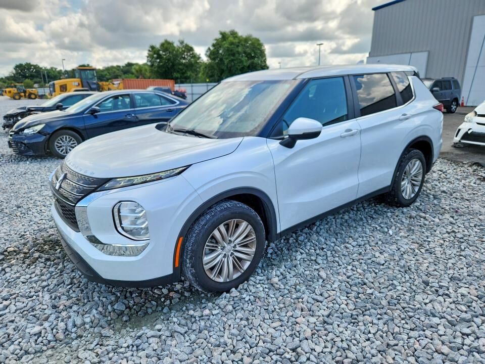 2024 MITSUBISHI Outlander