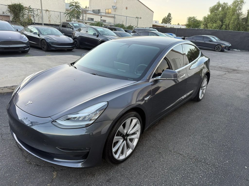 2020 TESLA Model 3