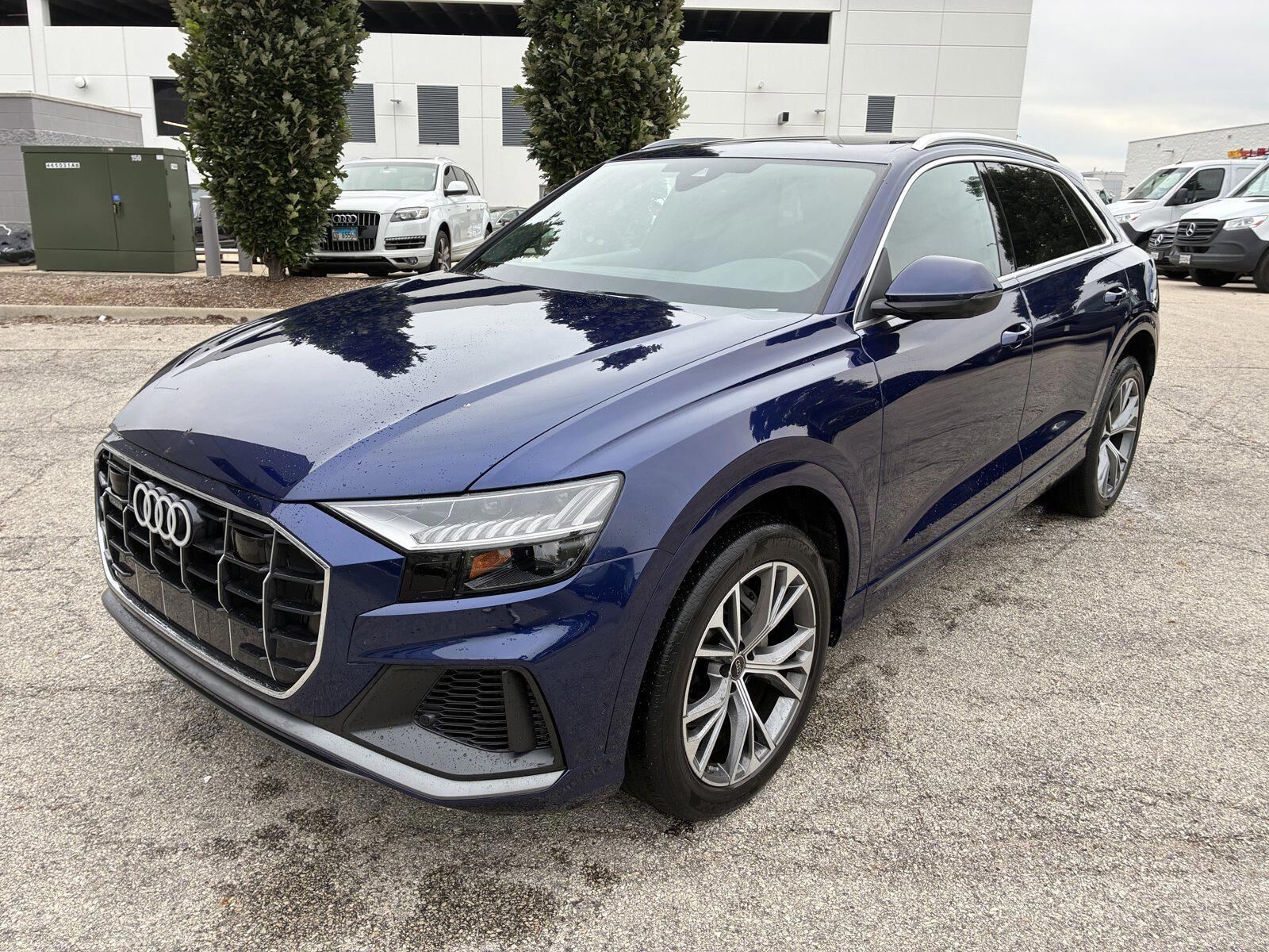 2023 AUDI Q8