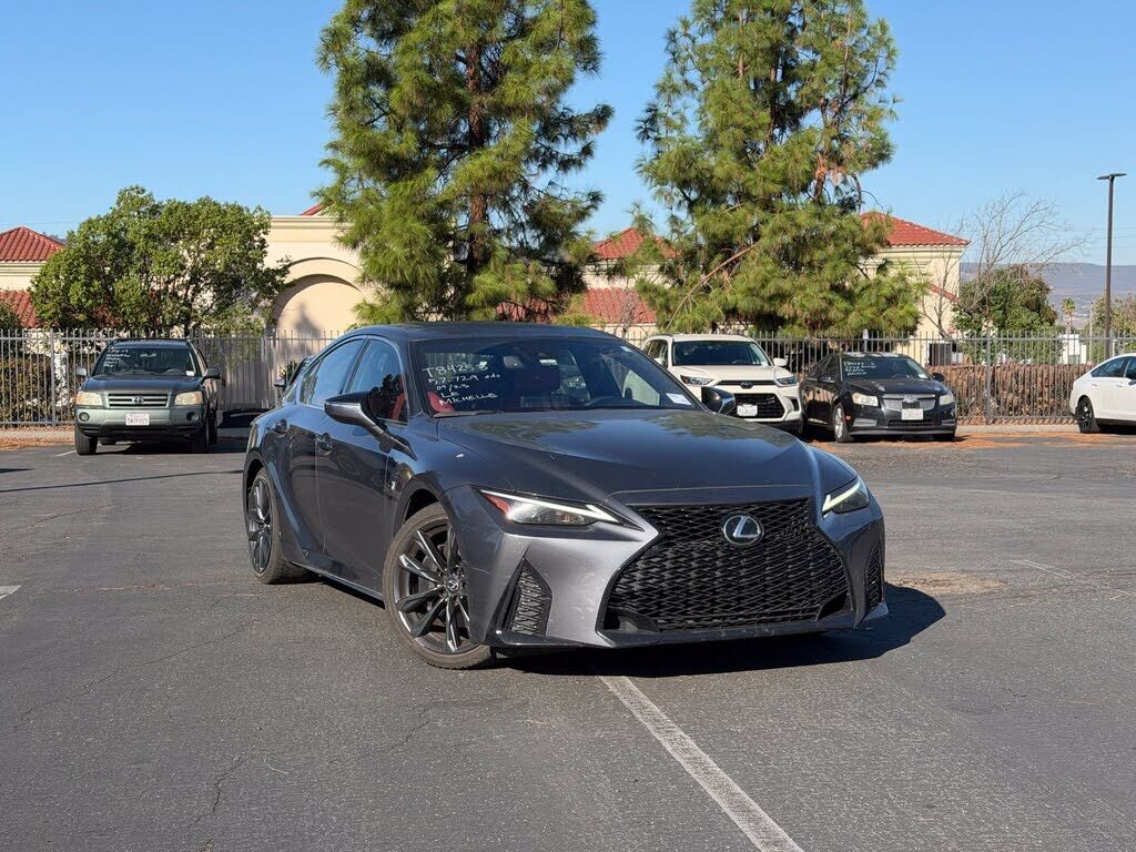 2023 LEXUS IS