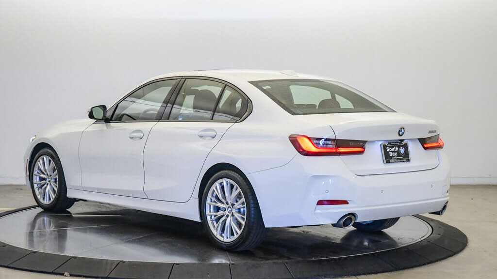 2023 BMW 330i