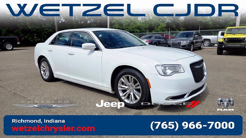 2017 CHRYSLER 300