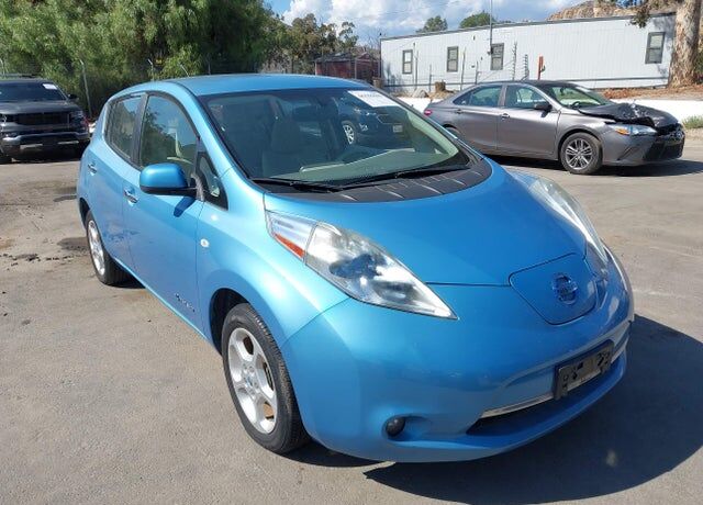 2011 NISSAN Leaf