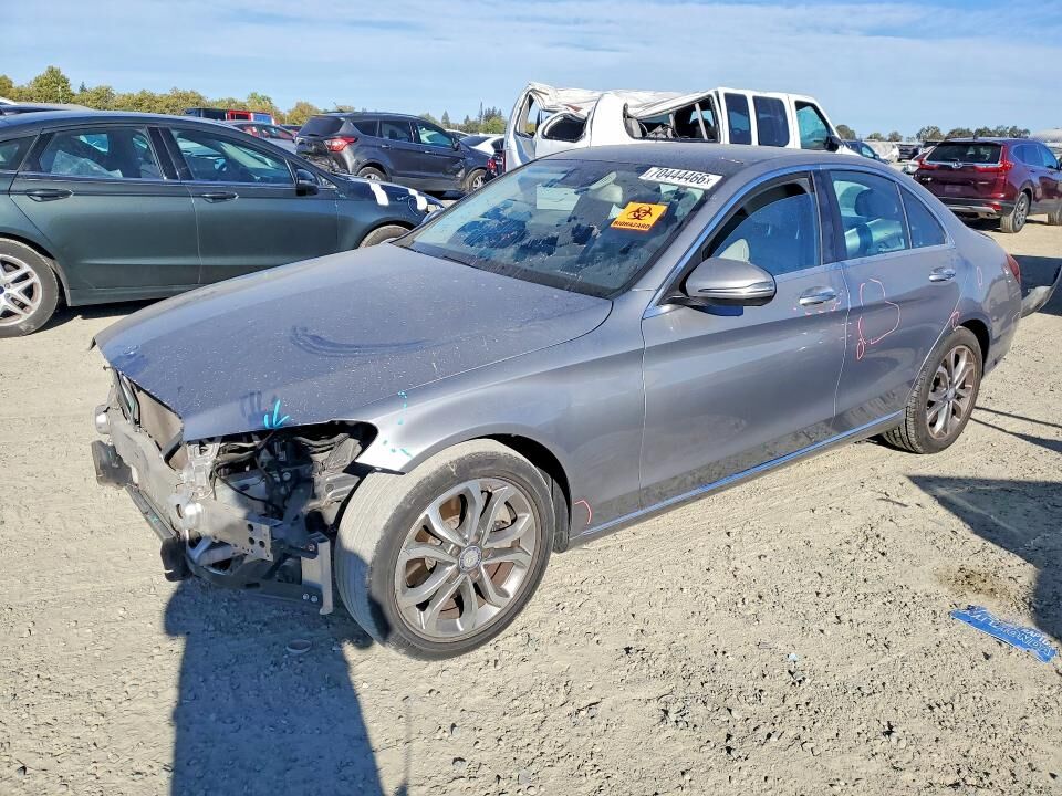 2016 MERCEDES-BENZ C-Class