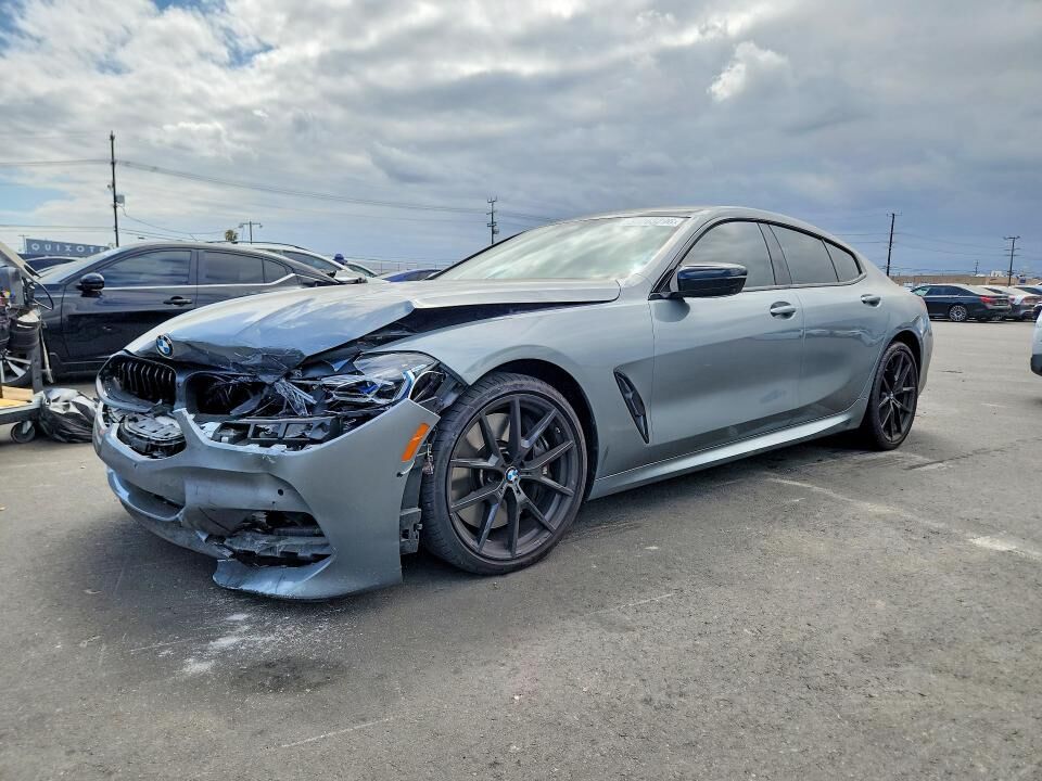 2025 BMW M8