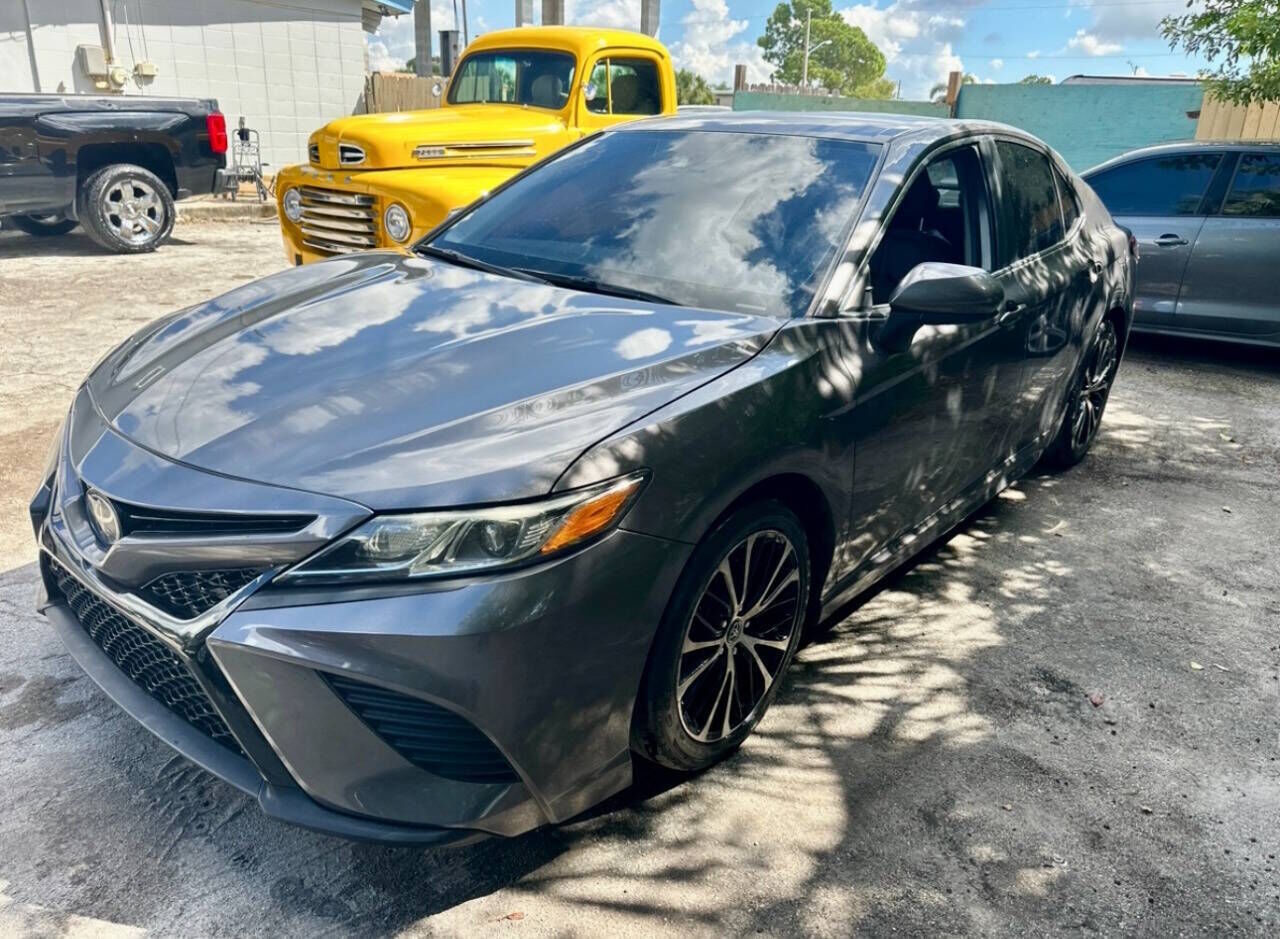 2019 TOYOTA Camry