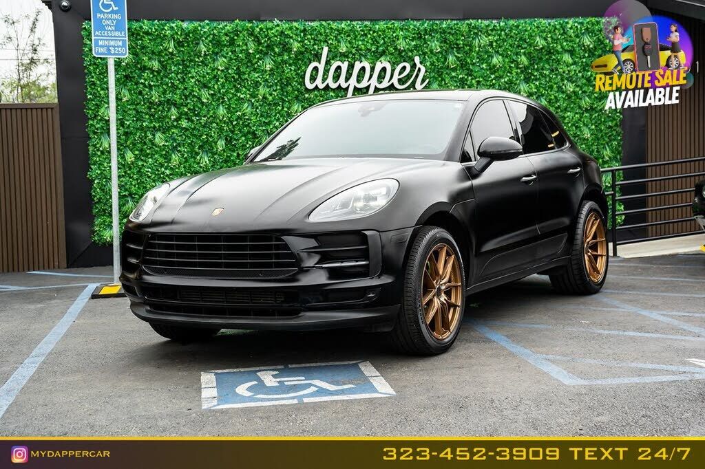 2020 PORSCHE Macan
