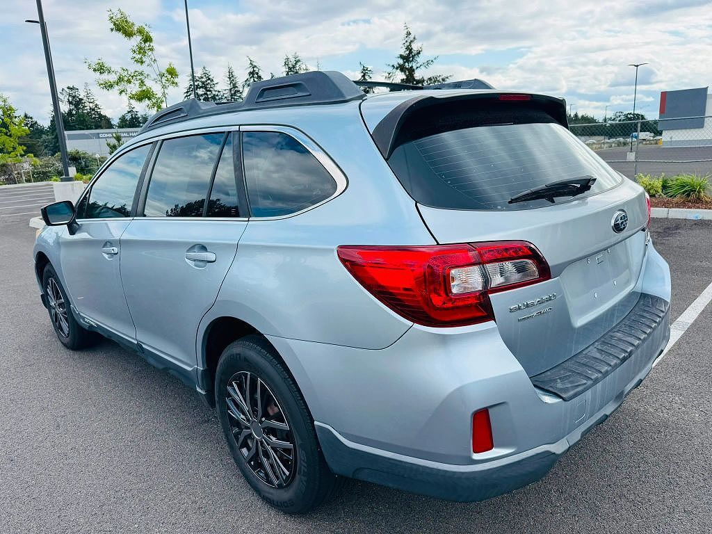 2015 SUBARU Outback