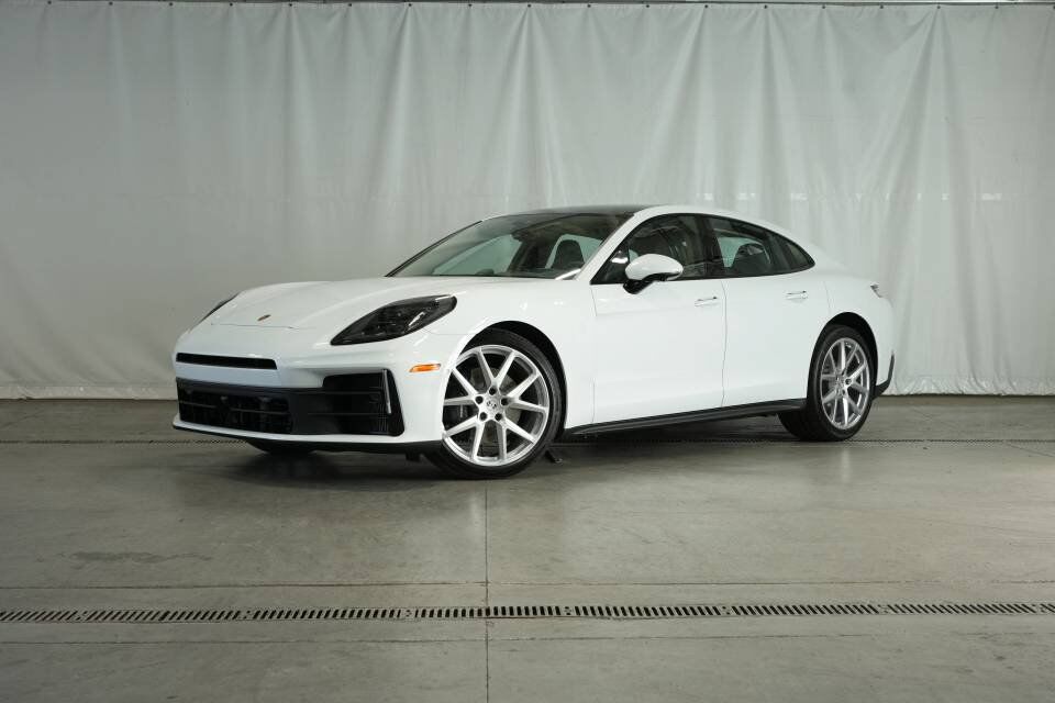 2025 PORSCHE Panamera