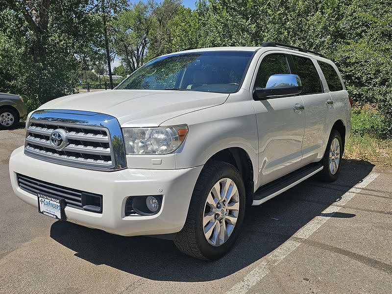 2011 TOYOTA Sequoia