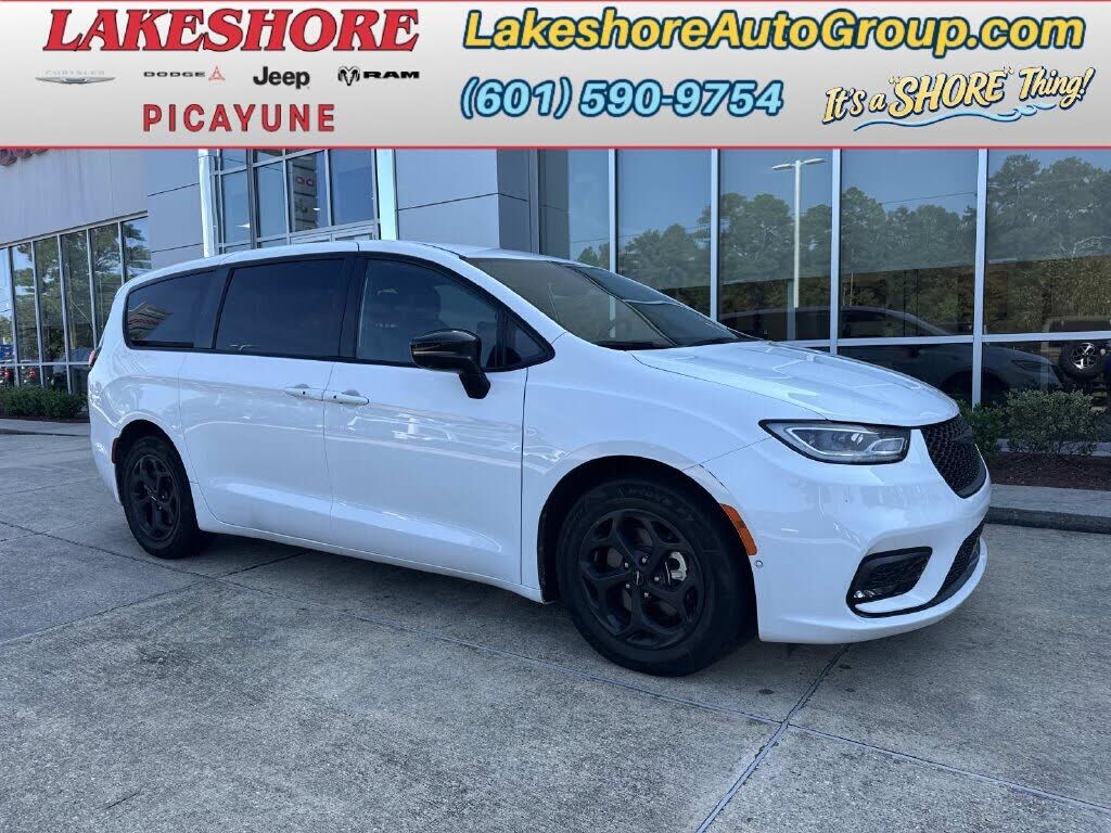 2024 CHRYSLER Pacifica
