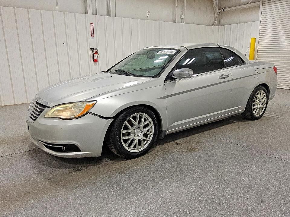 2011 CHRYSLER 200
