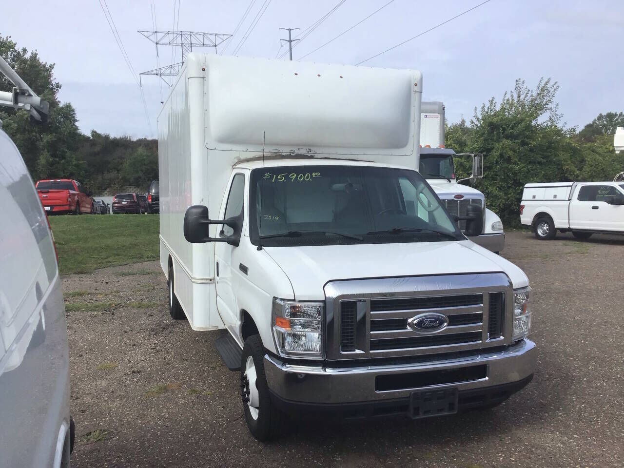 2019 FORD E-450
