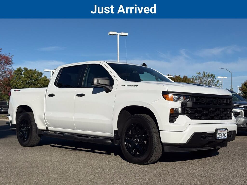 2024 CHEVROLET Silverado
