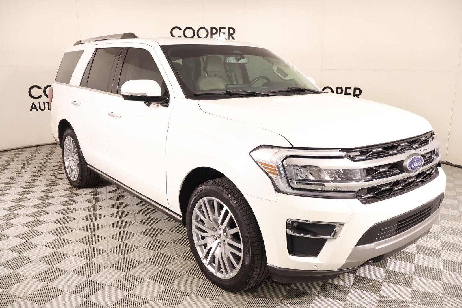 2024 FORD Expedition