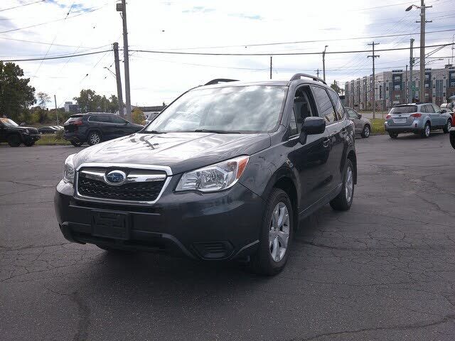 2016 SUBARU Forester