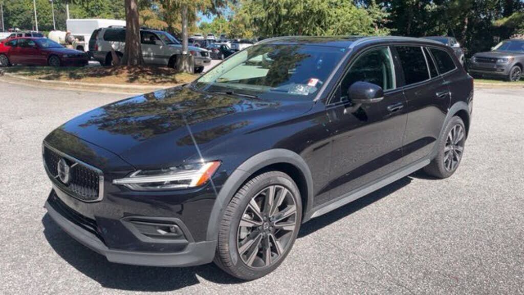 2026 VOLVO V60CC