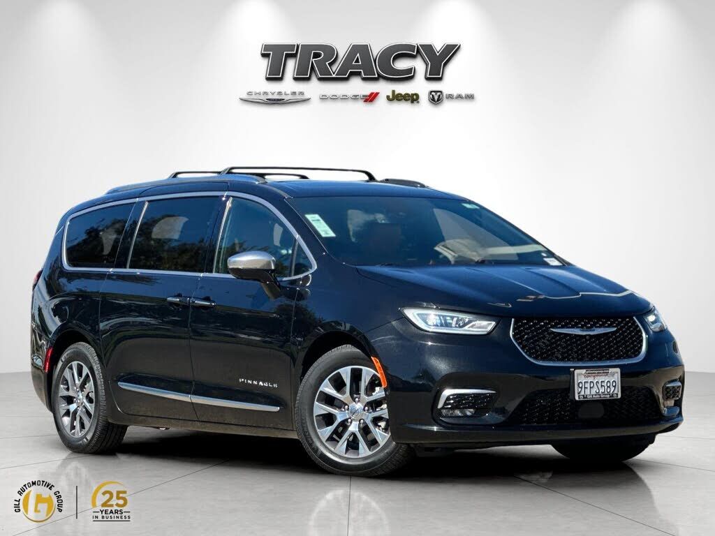 2023 CHRYSLER Pacifica