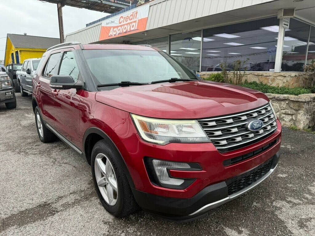 2017 FORD Explorer