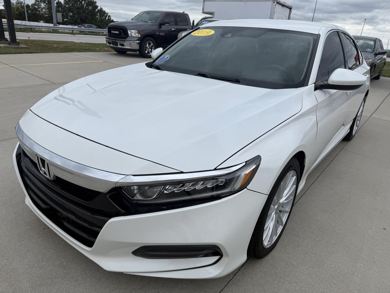 2019 HONDA Accord