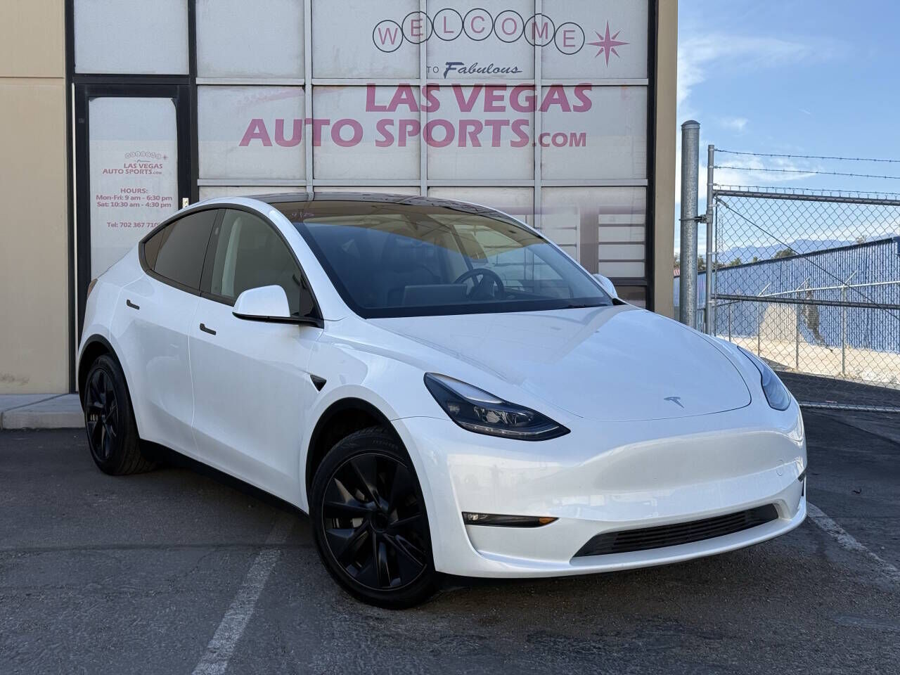 2024 TESLA Model Y