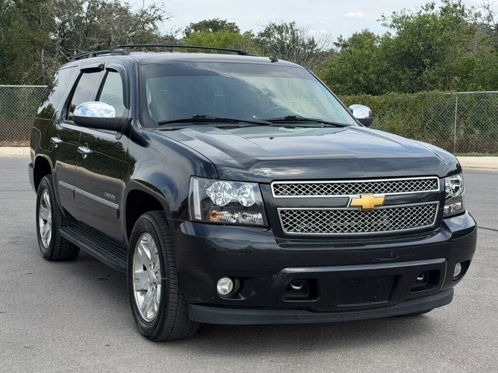2011 CHEVROLET Tahoe