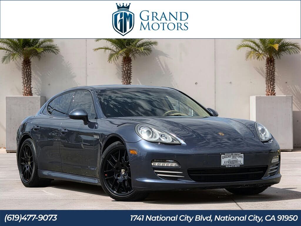 2012 PORSCHE Panamera