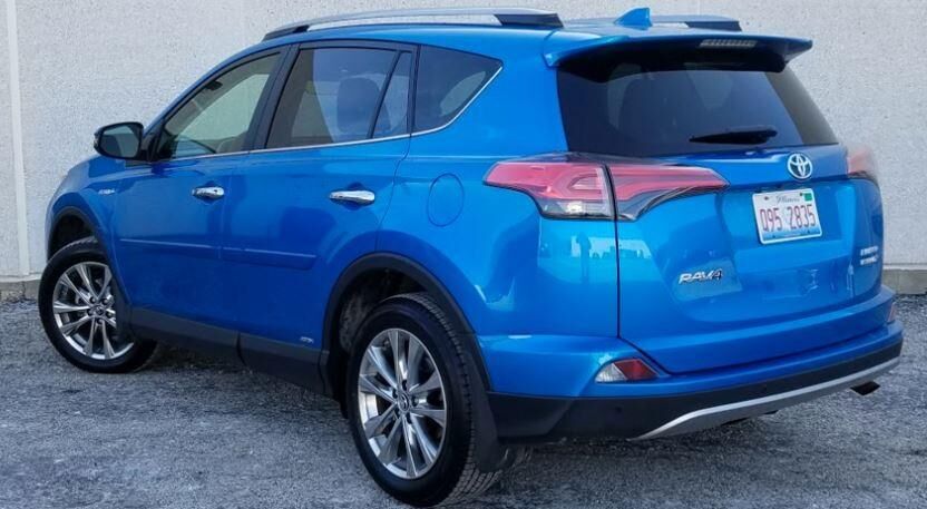 2017 TOYOTA RAV4