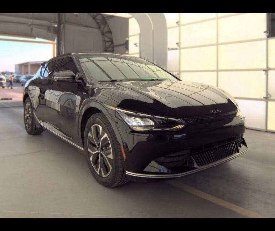 2023 KIA EV6